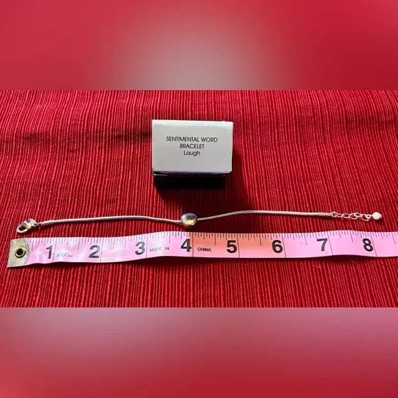 Avon earrings, 12 pairs; 4 Avon bracelets; 6 pairs of Kohl’s earrings. All NEW! - Picture 16 of 16